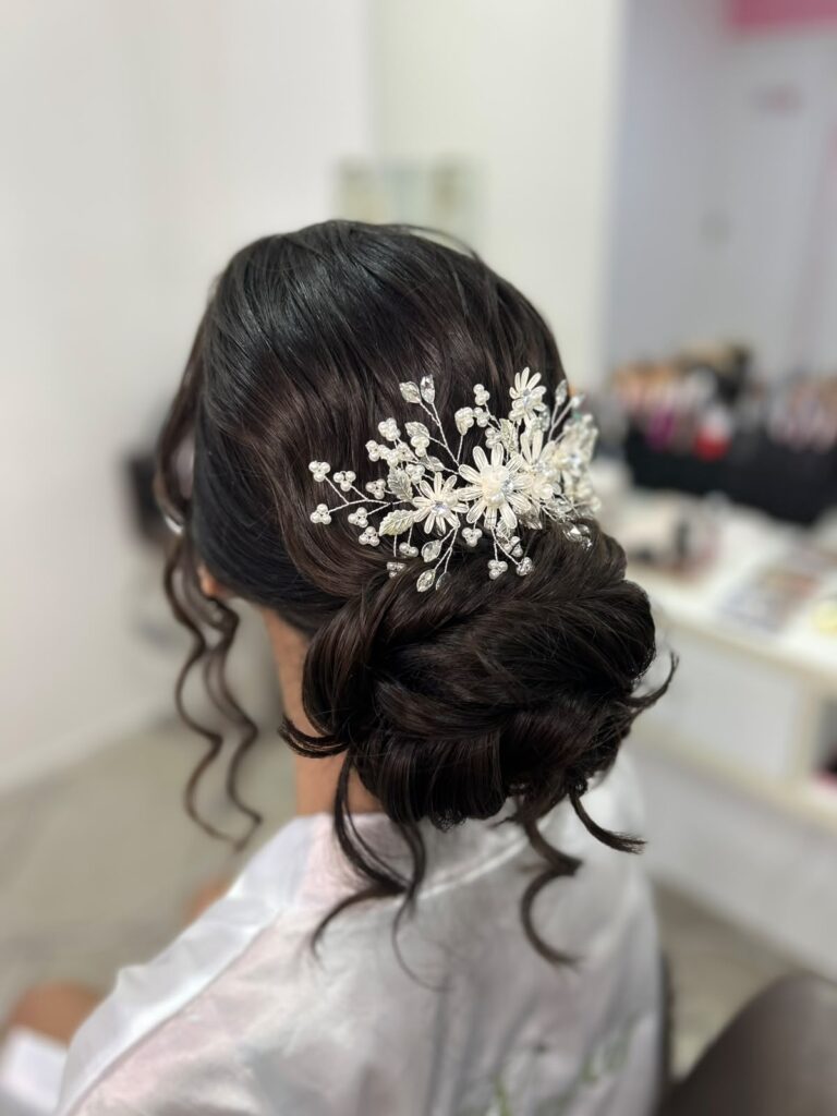 Penteadista em Mairiporã, São Paulo - SP | Ádala Amarante - Beauty Artist